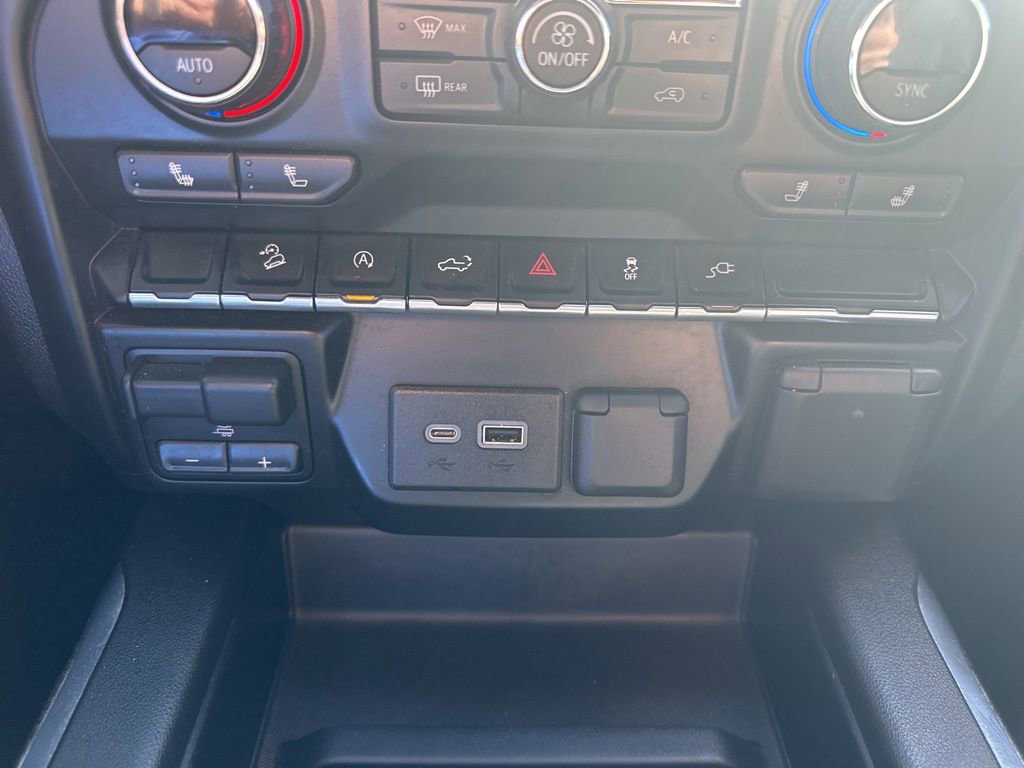 Used 2020 Chevrolet Silverado 1500 LT Trail Boss w/ Midnight Edition image 5