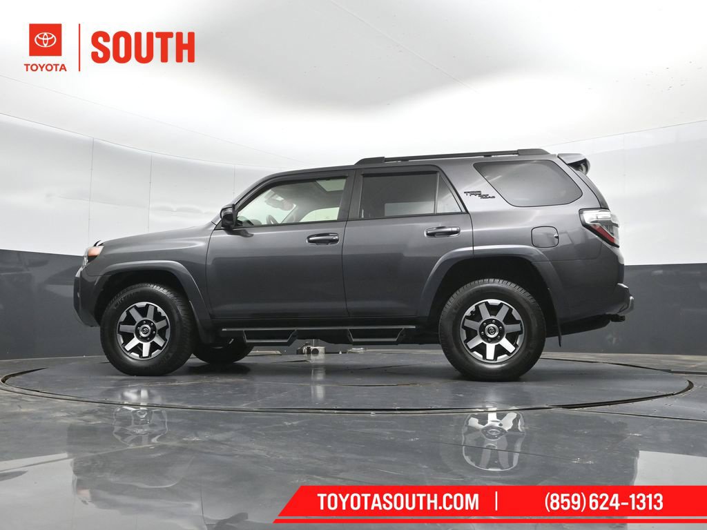 Used 2019 Toyota 4Runner TRD Off-Road Premium AWD/4WD image 43