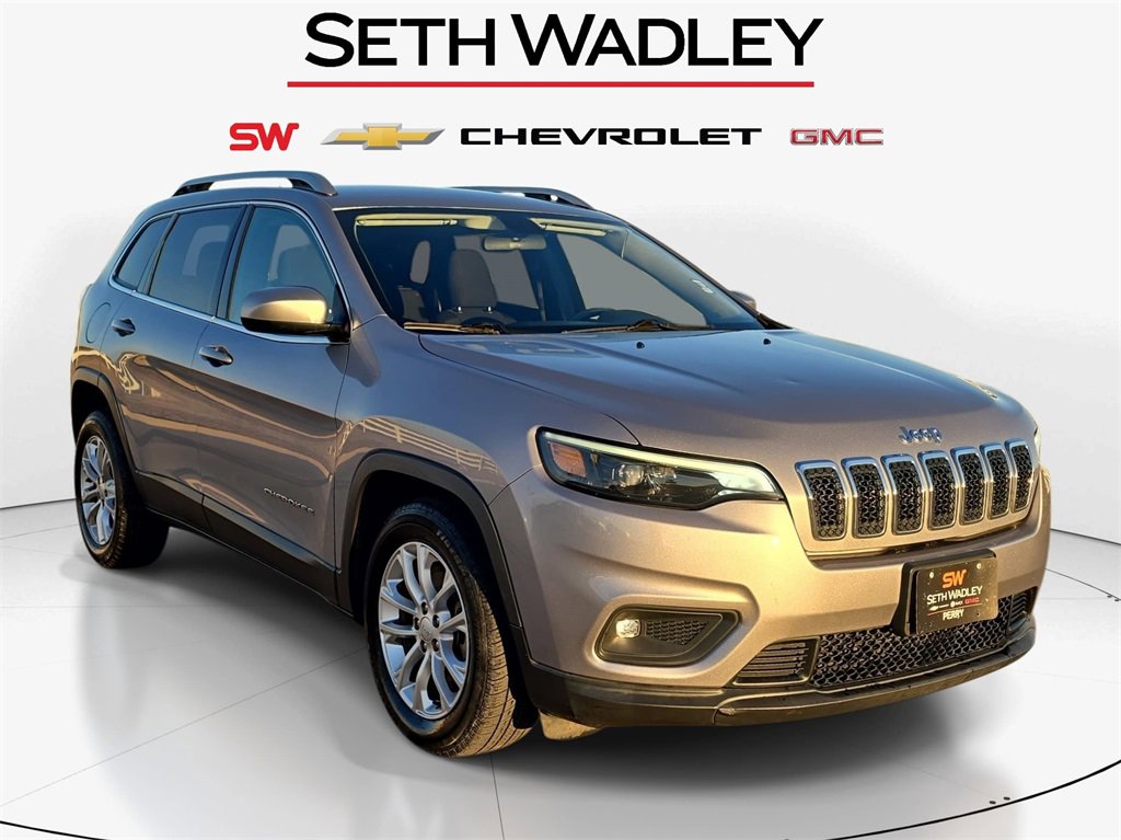 Used 2019 Jeep Cherokee Latitude w/ Popular Appearance Group