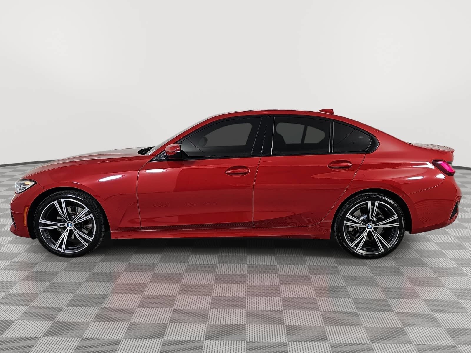 Used 2022 BMW 330i Sedan w/ Driving Assistance Package RWD image 5