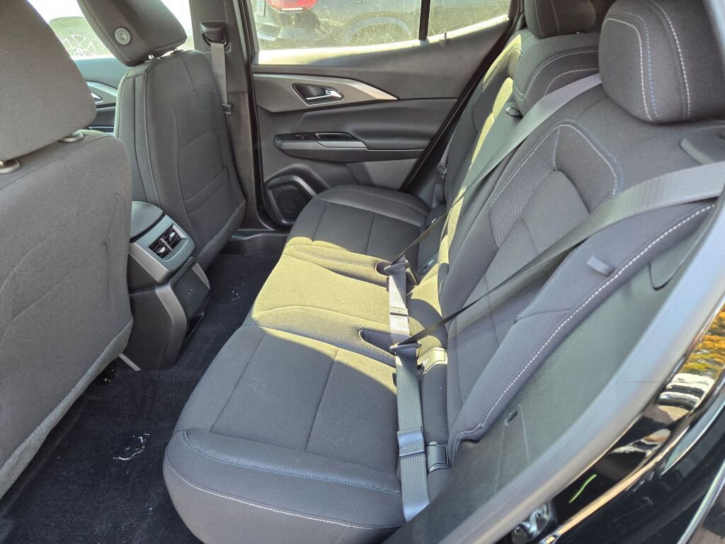 New 2026 Chevrolet Equinox EV LT image 13