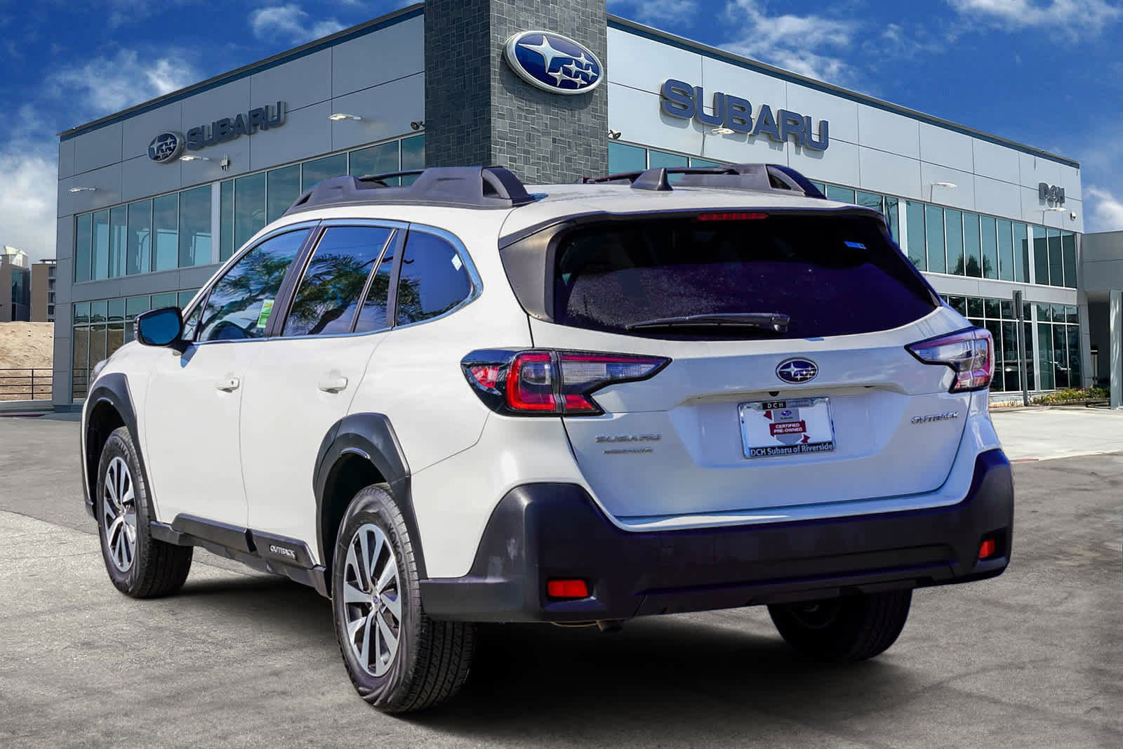 Certified 2023 Subaru Outback Premium image 6