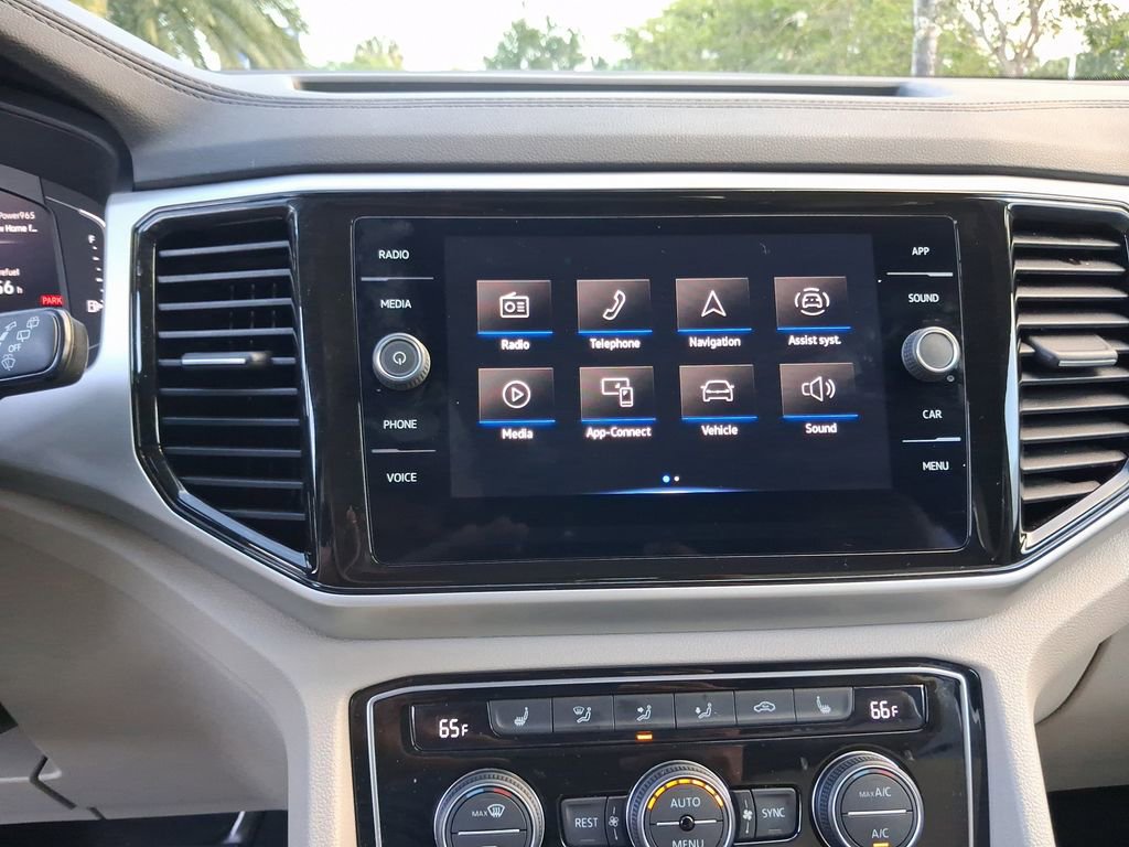 Used 2022 Volkswagen Atlas SE w/ Black Wheel Package image 22