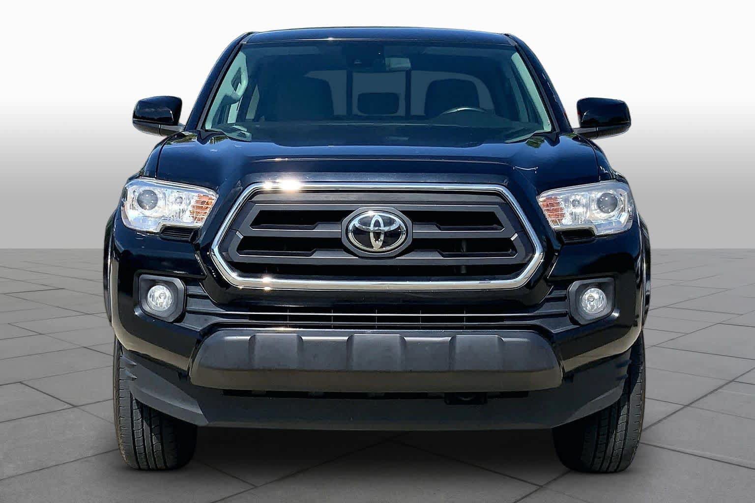 Used 2021 Toyota Tacoma SR5 w/ SR5 Appearance Package (SM) RWD image 4