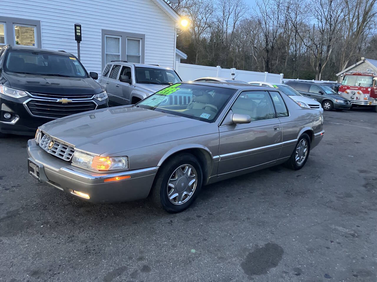 Used 2000 Cadillac Eldorado ESC w/ Comfort/Convenience Pkg FWD image 3