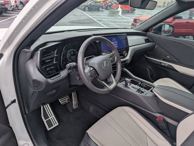 Used 2025 Lexus TX 350 AWD w/ Technology Package image 12