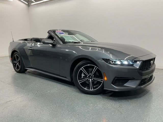Used 2025 Ford Mustang Premium RWD image 2