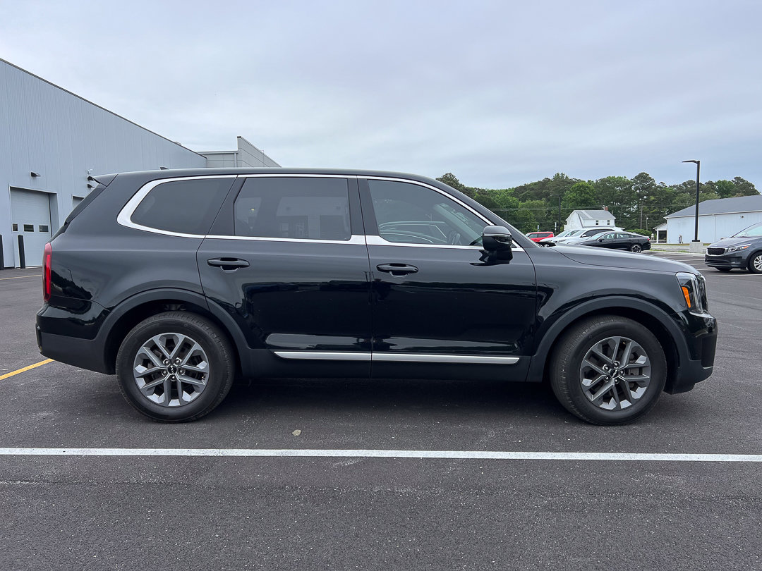 Used 2023 Kia Telluride LX AWD/4WD image 7