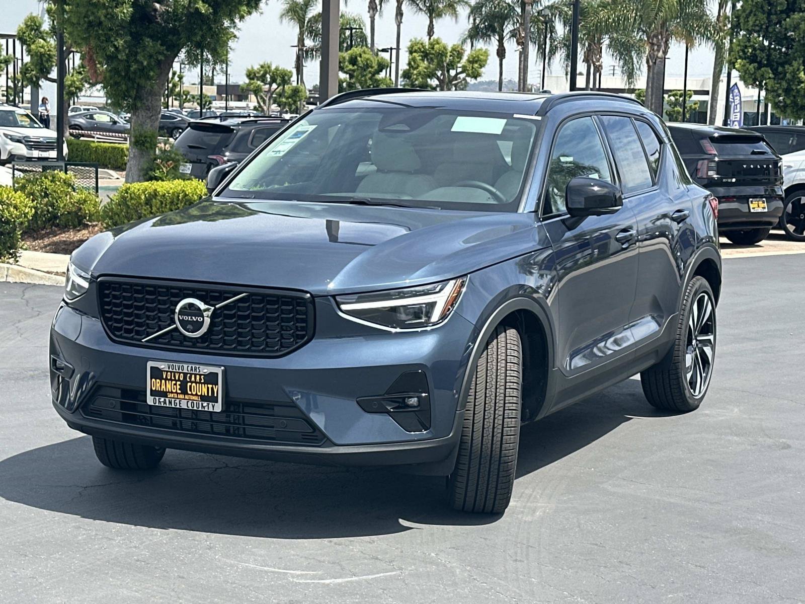 New 2026 Volvo XC40 B5 Ultra w/ Climate Package AWD/4WD image 3