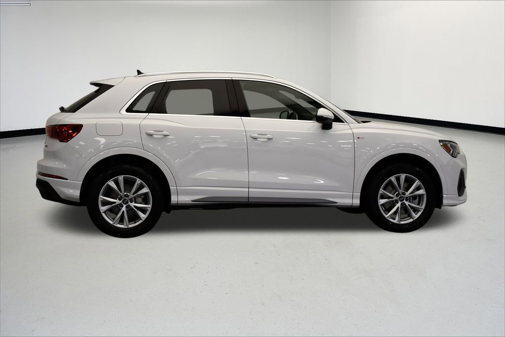 Used 2025 Audi Q3 2.0T Premium w/ Convenience Package image 6