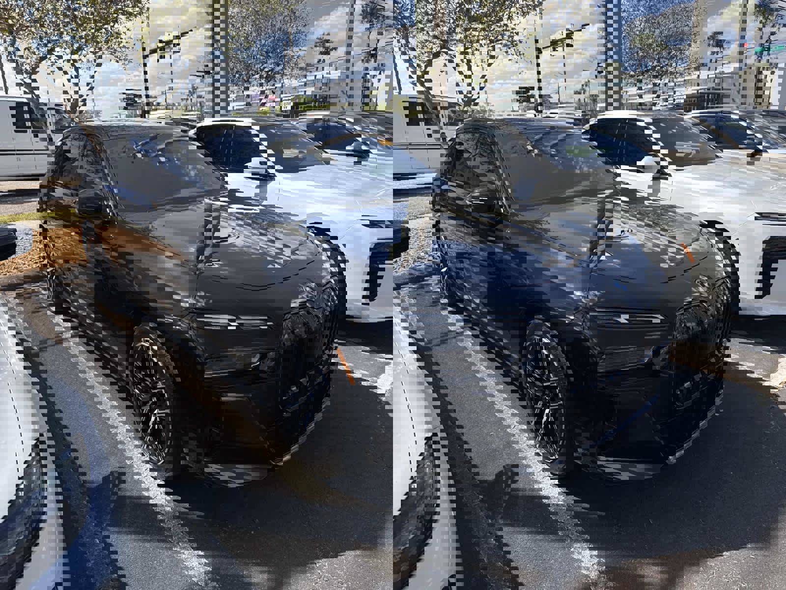 Certified 2026 BMW 750e xDrive w/ Premium Package