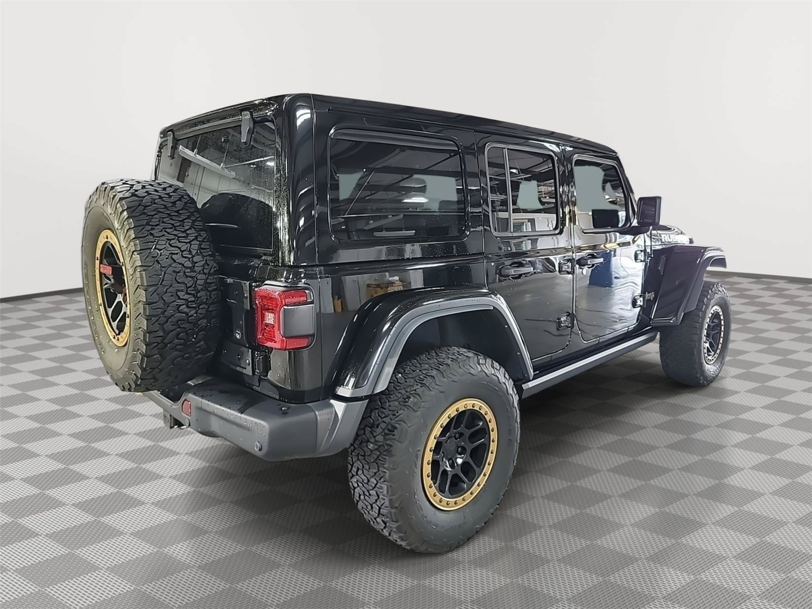Used 2022 Jeep Wrangler Unlimited Rubicon w/ Xtreme Recon 35" Tire Package AWD/4WD image 2