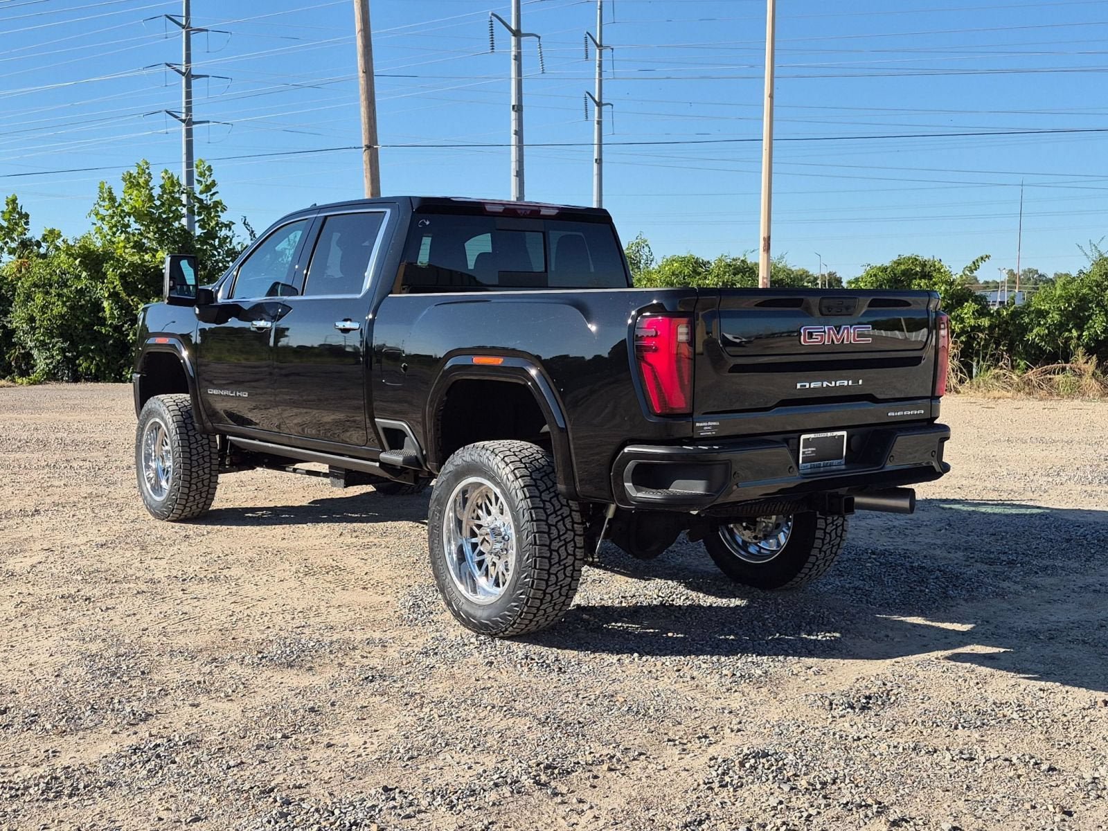 New 2026 GMC Sierra 2500 Denali w/ Denali Reserve Package AWD/4WD image 3