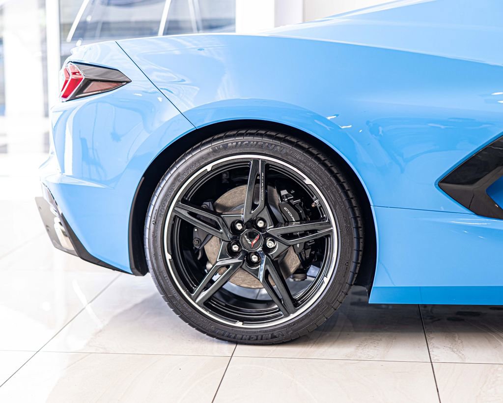 Used 2021 Chevrolet Corvette Stingray Convertible w/ 1LT image 13