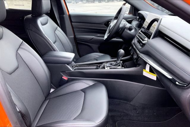 New 2026 Jeep Compass Latitude AWD/4WD image 32