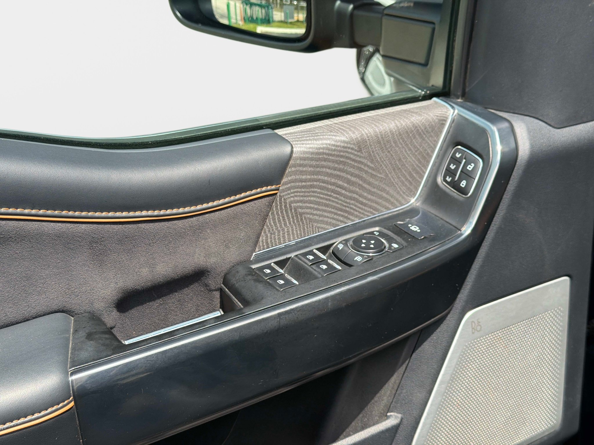 Used 2024 Ford F350 Platinum AWD/4WD image 31