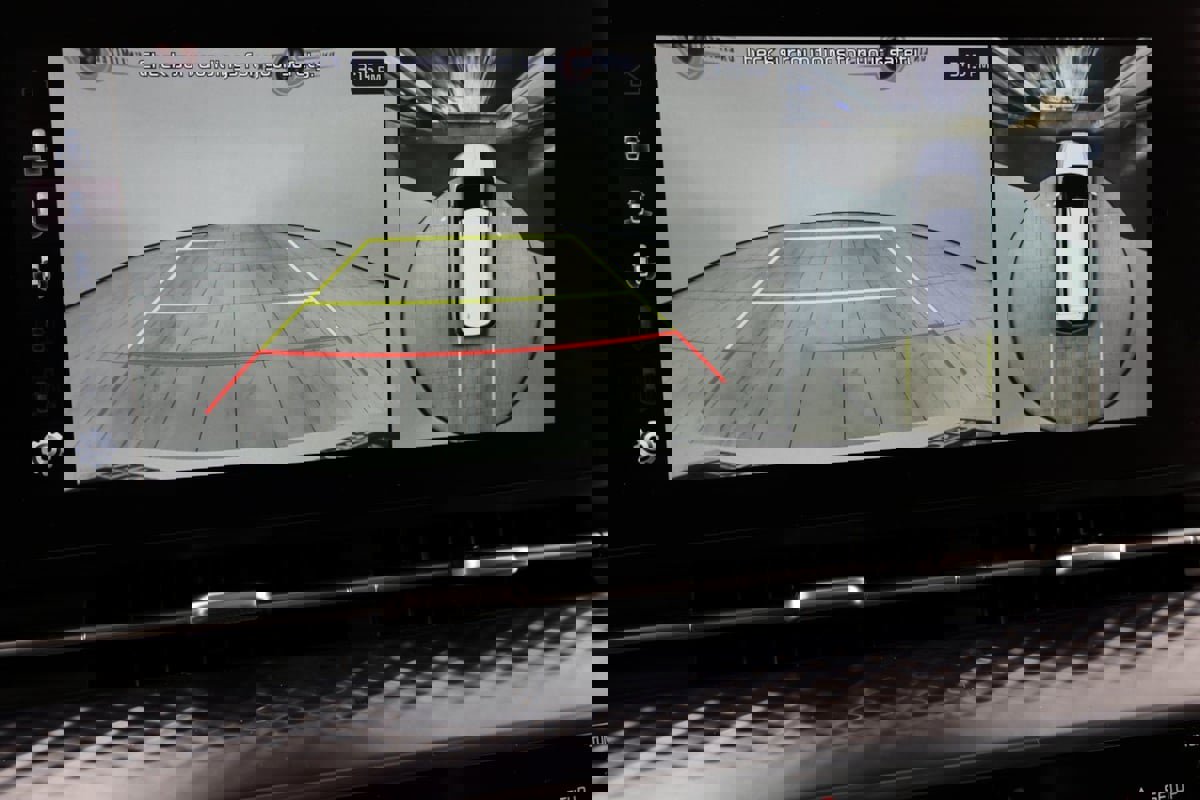 Used 2024 Kia Carnival SX Prestige image 7