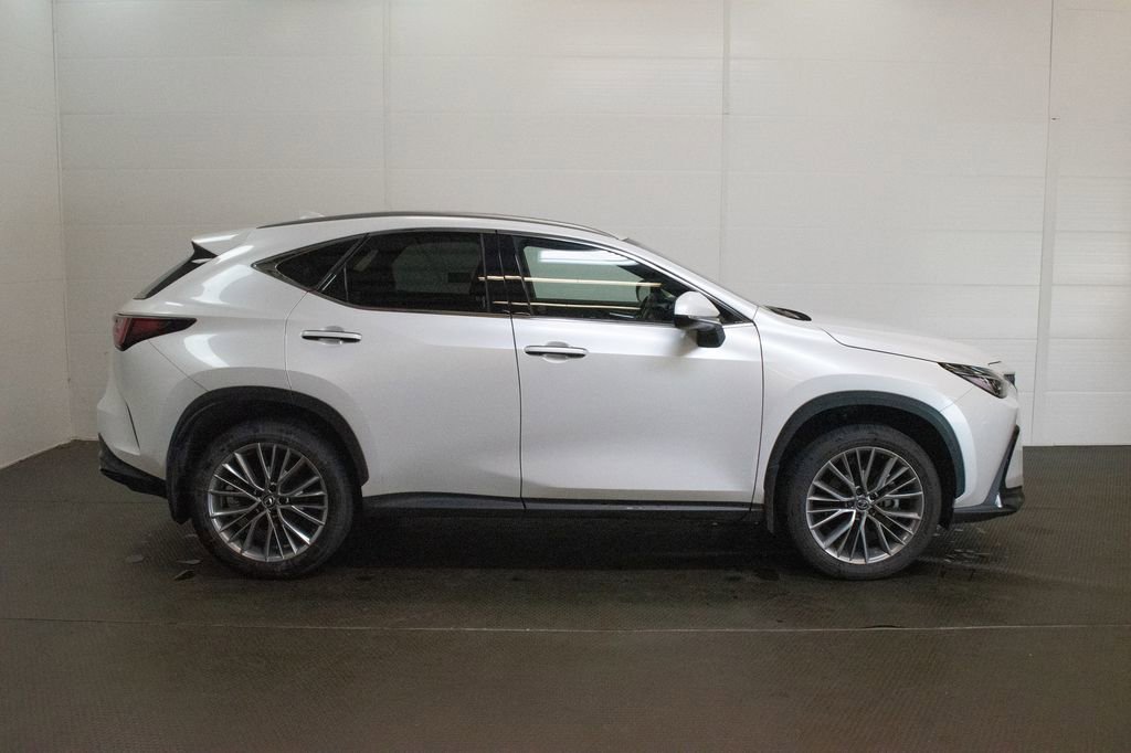 Used 2025 Lexus NX 350 AWD w/ Accessory Package (2T) image 3