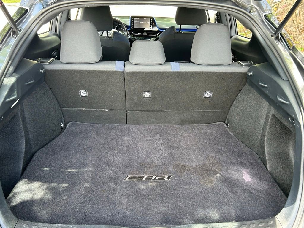 Used 2021 Toyota C-HR XLE image 27