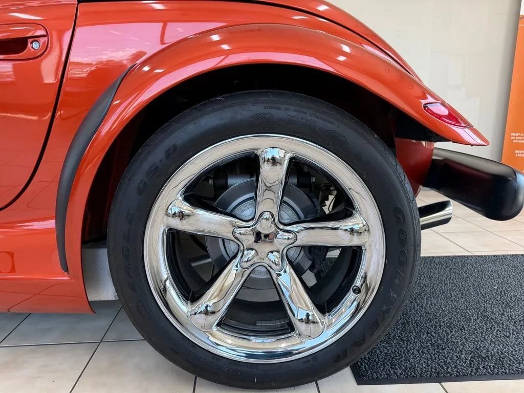 Used 2001 Plymouth Prowler RWD image 12
