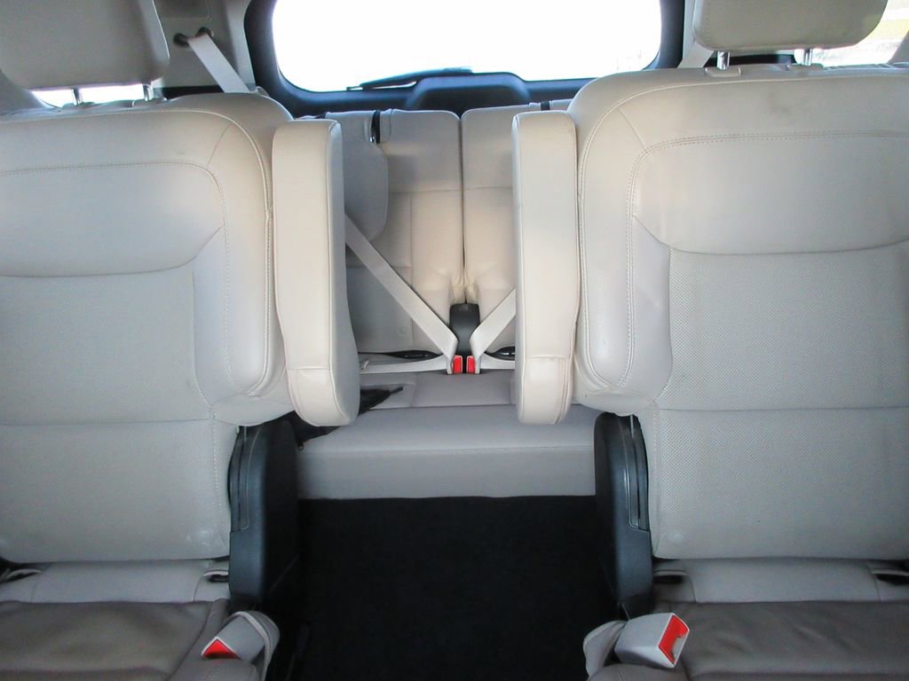 Used 2022 Ford Explorer Limited w/ Equipment Group 301A AWD/4WD image 21