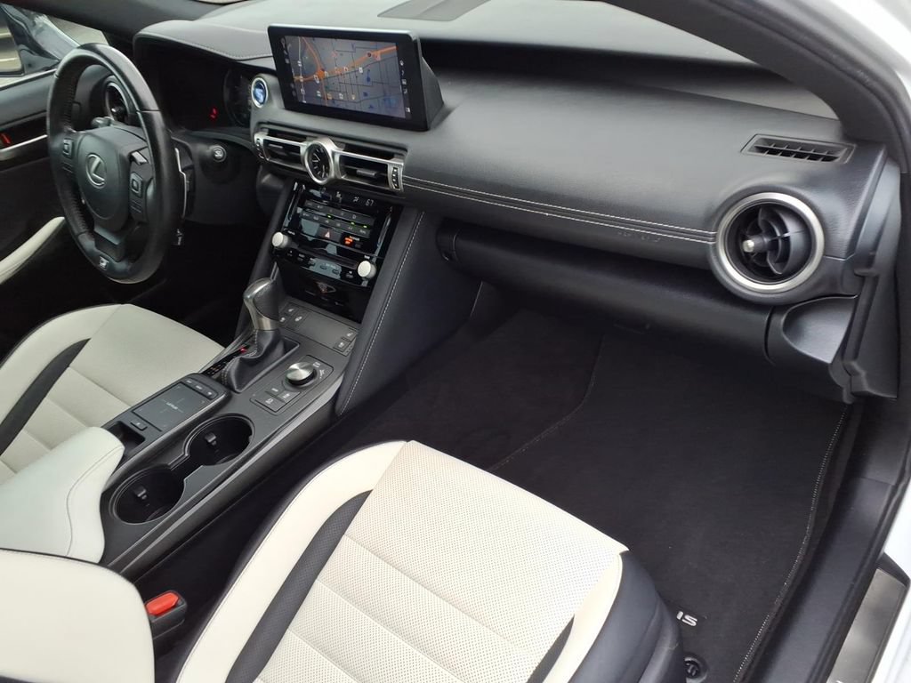 Used 2021 Lexus IS 350 F Sport RWD image 11