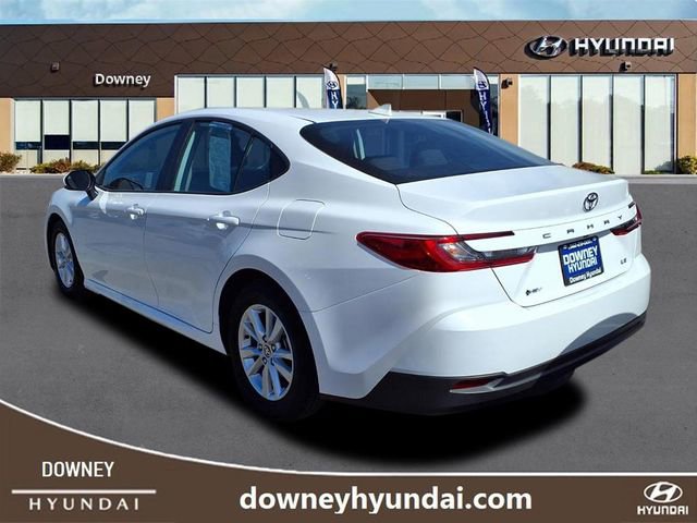 Used 2025 Toyota Camry LE image 4