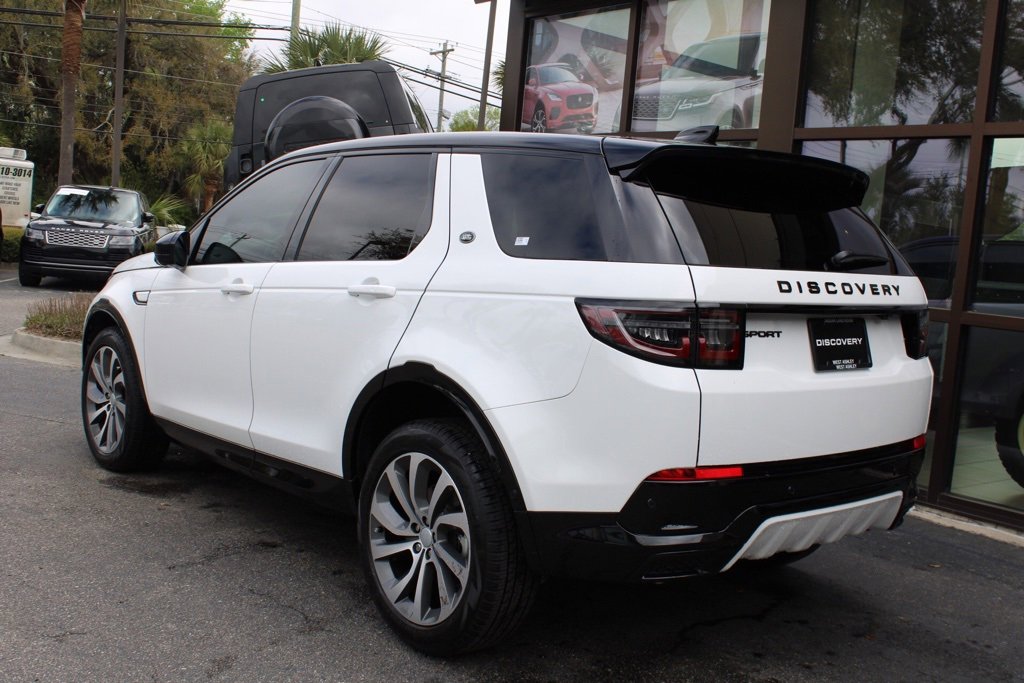Certified 2024 Land Rover Discovery Sport Dynamic SE image 3