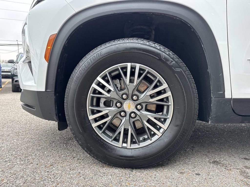 Certified 2025 Chevrolet Traverse LT image 5