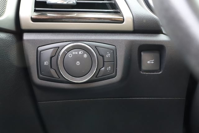 Used 2015 Ford Fusion SE w/ Equipment Group 502A FWD image 36