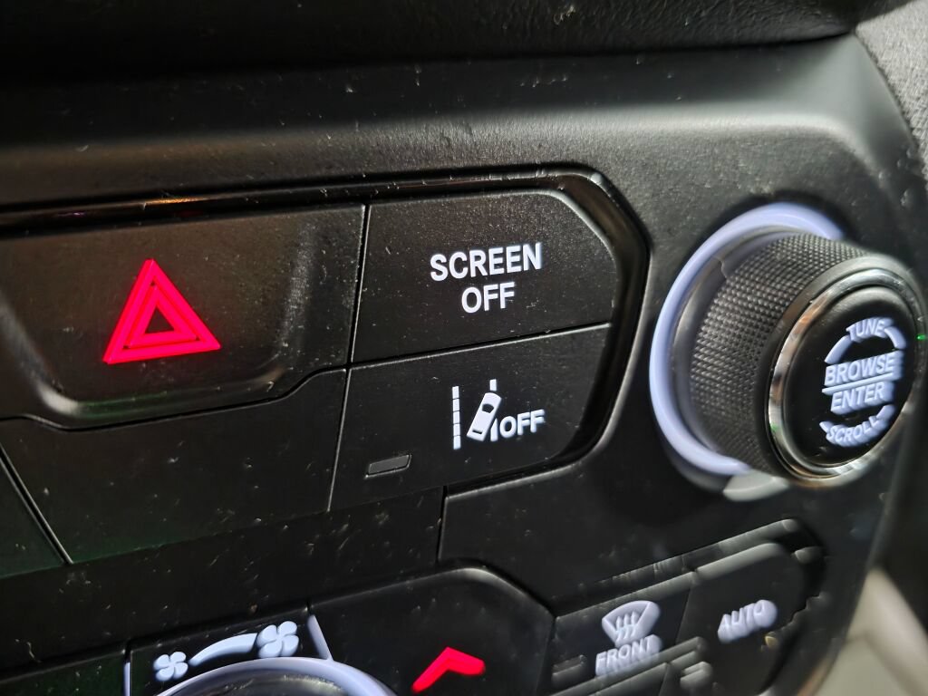Used 2022 Jeep Renegade Latitude w/ Convenience Group AWD/4WD image 18