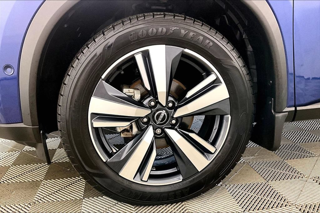 Used 2023 Nissan Rogue SL w/ SL Premium Package FWD image 8