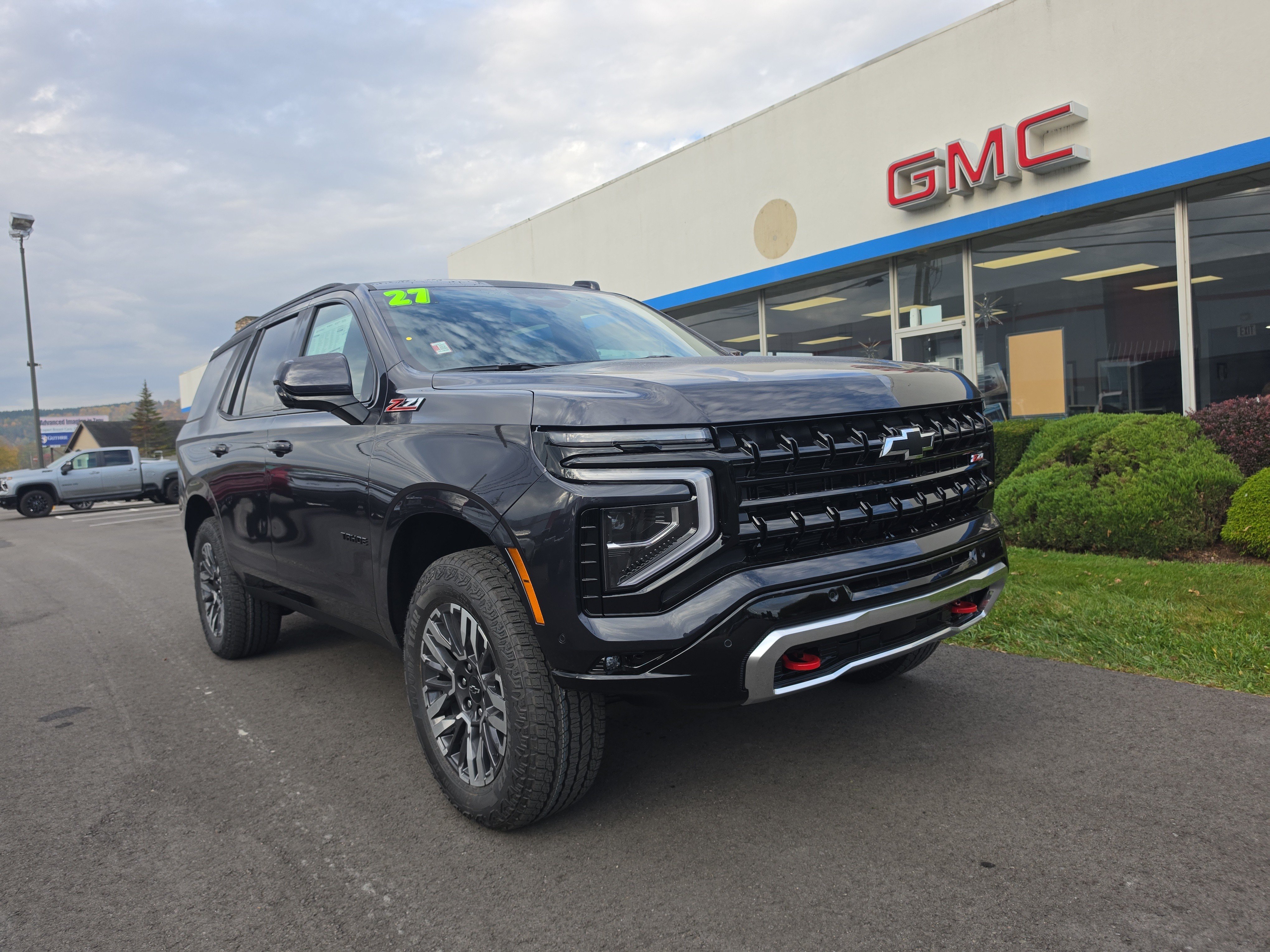 New 2027 Chevrolet Tahoe Z71 w/ Sun And Tow Package AWD/4WD image 1
