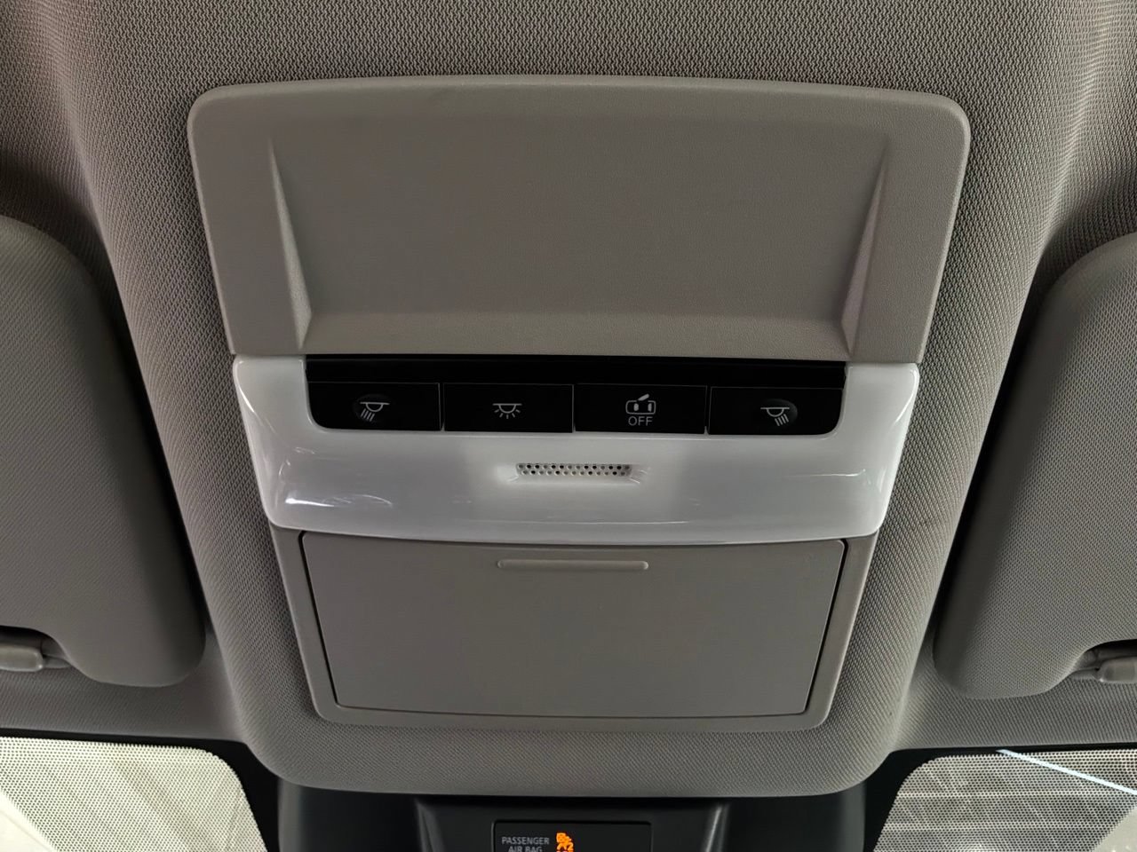 Used 2023 Nissan Rogue S AWD/4WD image 18