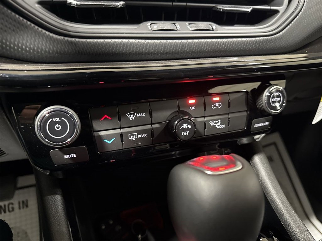 New 2026 Jeep Compass Latitude image 14