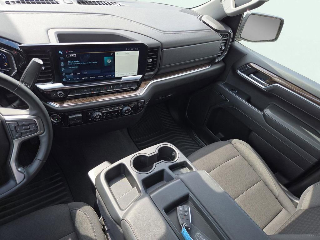 Used 2025 Chevrolet Silverado 1500 LT image 22