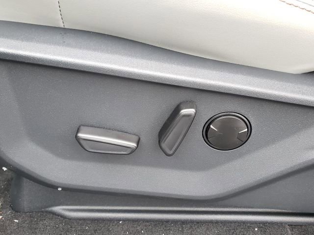 New 2025 Ford Expedition Max Active image 18