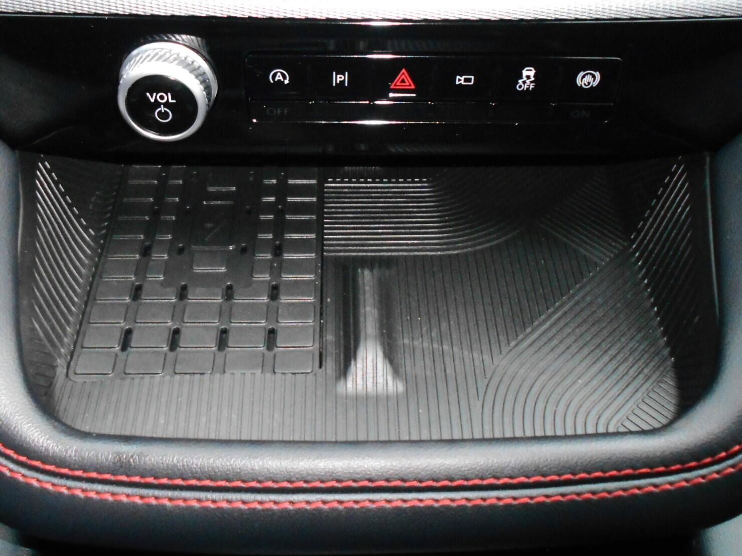 Used 2025 Ford Explorer ST AWD/4WD image 13