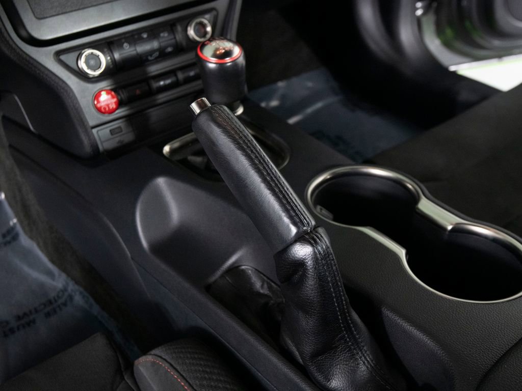 Used 2016 Ford Mustang Shelby GT350R w/ GT350R Equipment Group 920A image 26