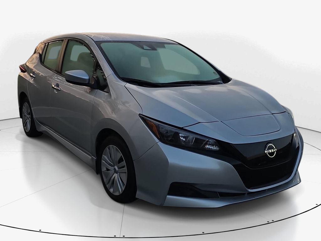 Used 2025 Nissan Leaf S FWD image 4