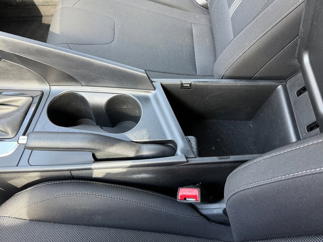 Used 2021 Hyundai Elantra SE image 23