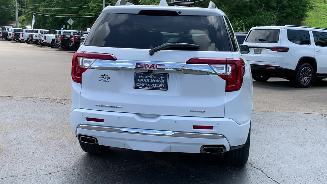 Used 2023 GMC Acadia Denali AWD/4WD image 4