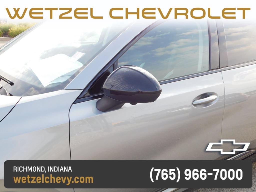 Used 2025 Buick Envision Sport Touring AWD/4WD image 11