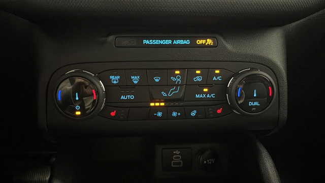 Used 2023 Ford Bronco Sport Outer Banks w/ Tech Package AWD/4WD image 18