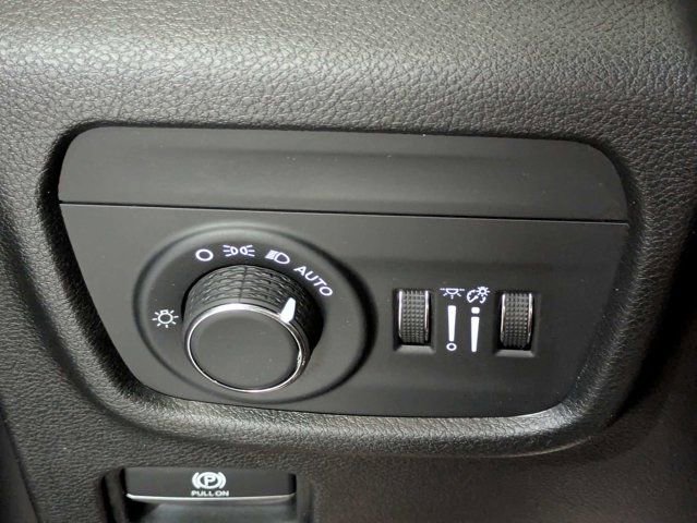 Used 2023 Jeep Grand Cherokee L Laredo RWD image 26