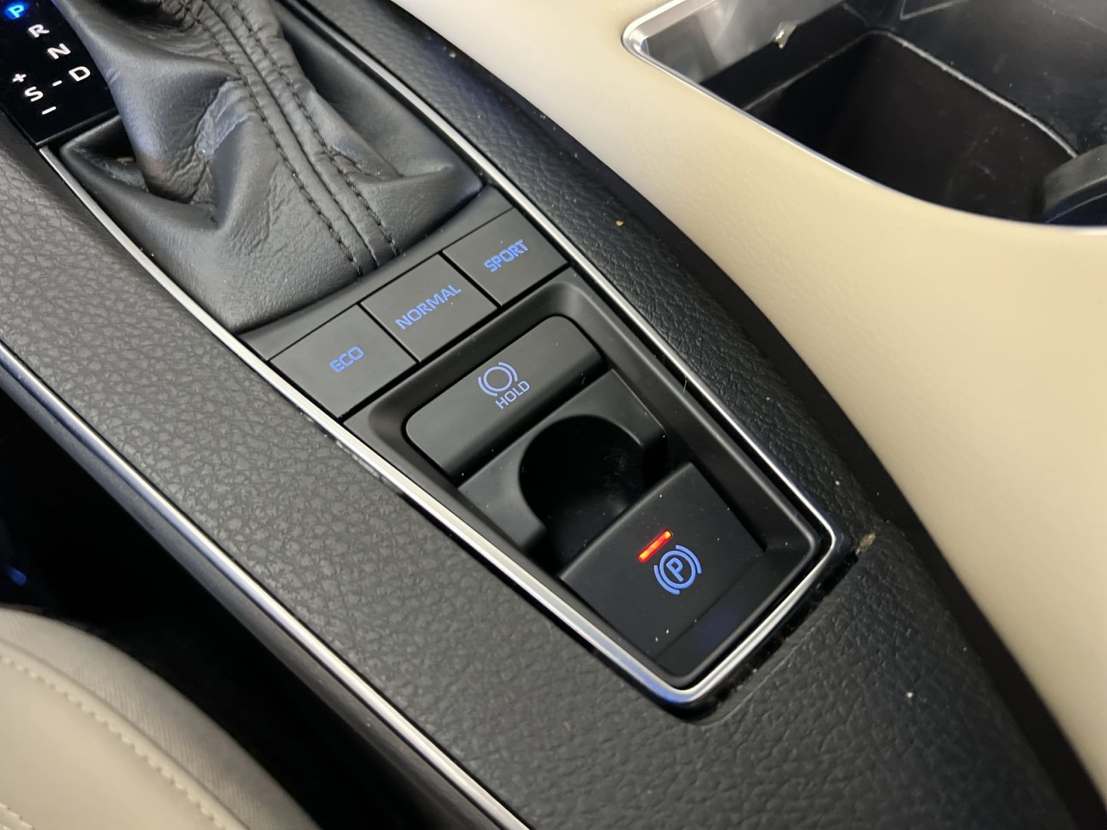 Used 2020 Toyota Avalon Limited w/ Advanced Safety Package FWD image 32