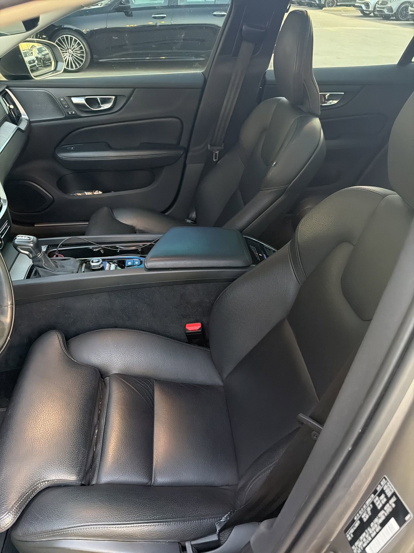 Used 2020 Volvo V60 T5 Inscription w/ Protection Package Premier image 4