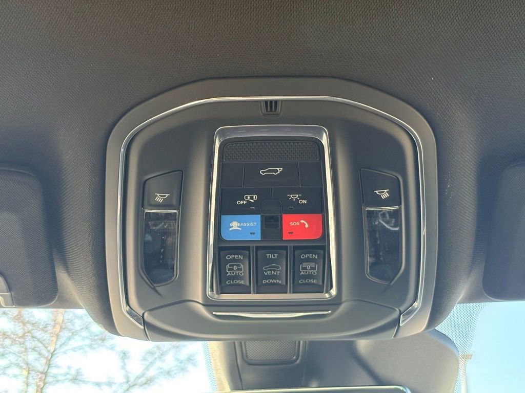 New 2026 Jeep Grand Cherokee Limited image 16