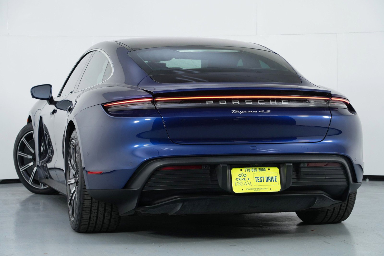 Used 2020 Porsche Taycan 4S w/ Premium Package image 6