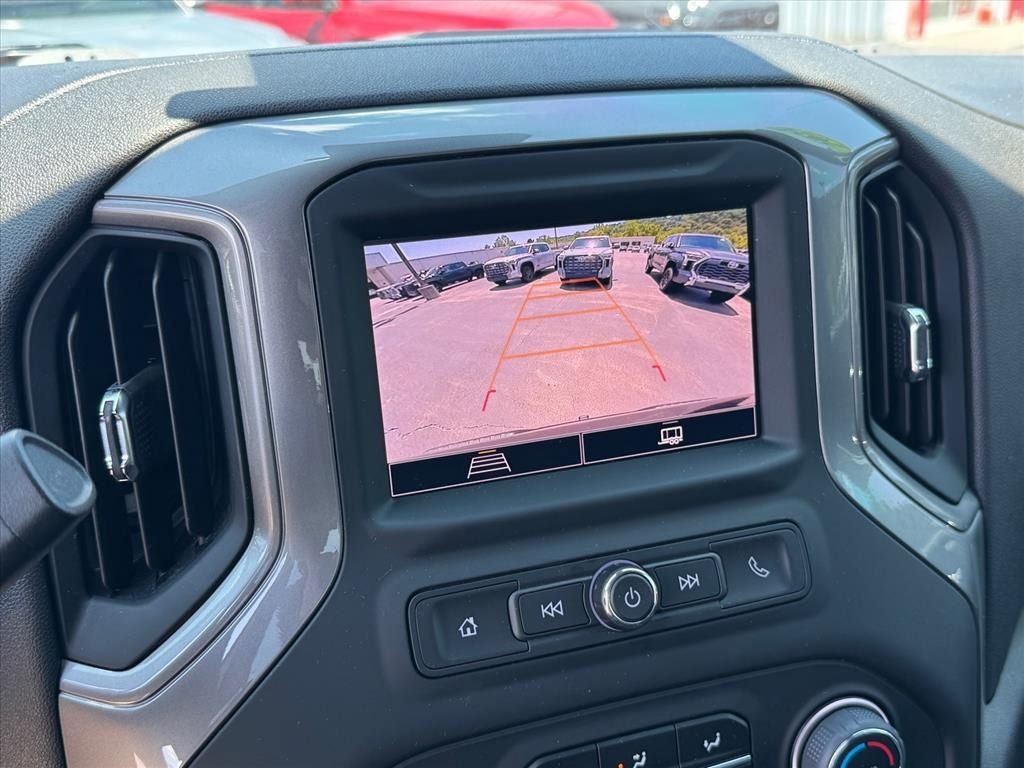 Used 2024 Chevrolet Silverado 1500 Custom Trail Boss w/ Turbomax Blackout Package AWD/4WD image 28